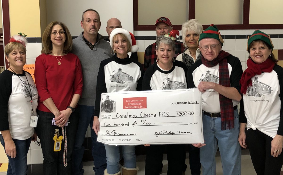 Foundation makes donation to Christmas Cheer program