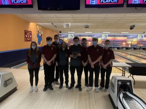 FFCS boys bowling team for the 2021-22 winter season.